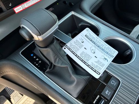 New 2026 Toyota Sienna XLE image 33