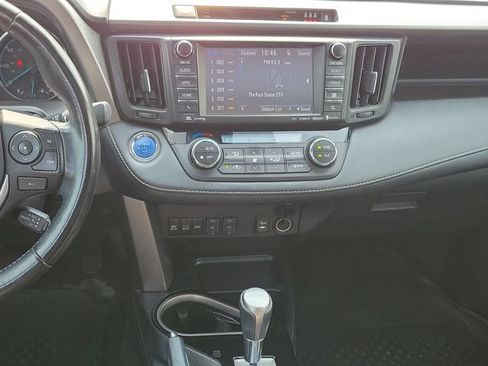 Used 2017 Toyota RAV4 Limited AWD/4WD image 22