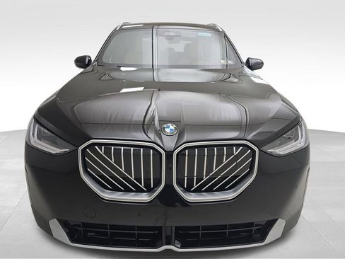 Used 2026 BMW X3 xDrive30 w/ Convenience Package AWD/4WD image 3