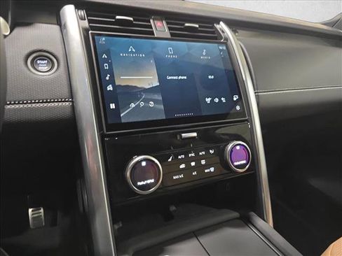 New 2026 Land Rover Discovery Limited Edition image 22