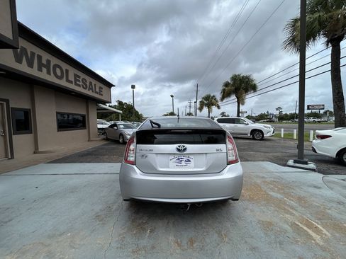 Used 2012 Toyota Prius Two FWD image 3