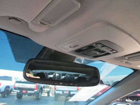 Used 2023 Toyota Camry XSE image 25