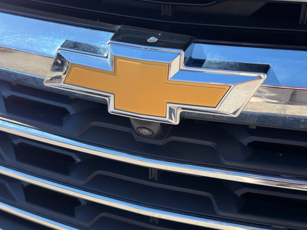 Used 2024 Chevrolet Traverse LT w/ Trailering Package AWD/4WD image 8