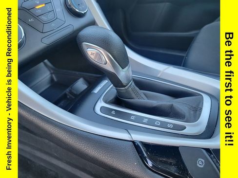 Used 2015 Ford Fusion SE w/ Equipment Group 201A FWD image 19