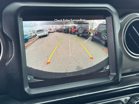 Used 2023 Jeep Wrangler Freedom Edition image 25