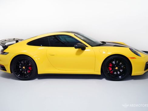Used 2022 Porsche 911 Carrera S RWD image 3