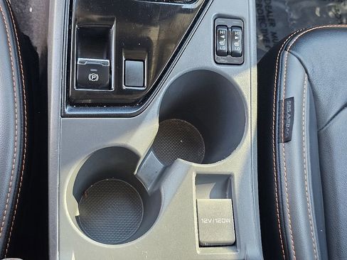 Certified 2024 Subaru Crosstrek 2.5i Limited w/ Crosstrek Mirror Package image 28