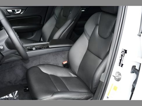 Certified 2023 Volvo S60 B5 Plus w/ Climate Package AWD/4WD image 14