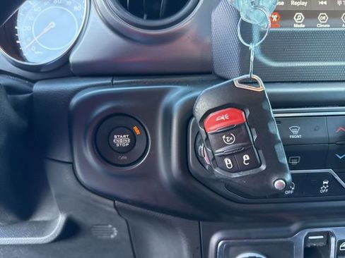 Used 2021 Jeep Wrangler Unlimited Sport image 42