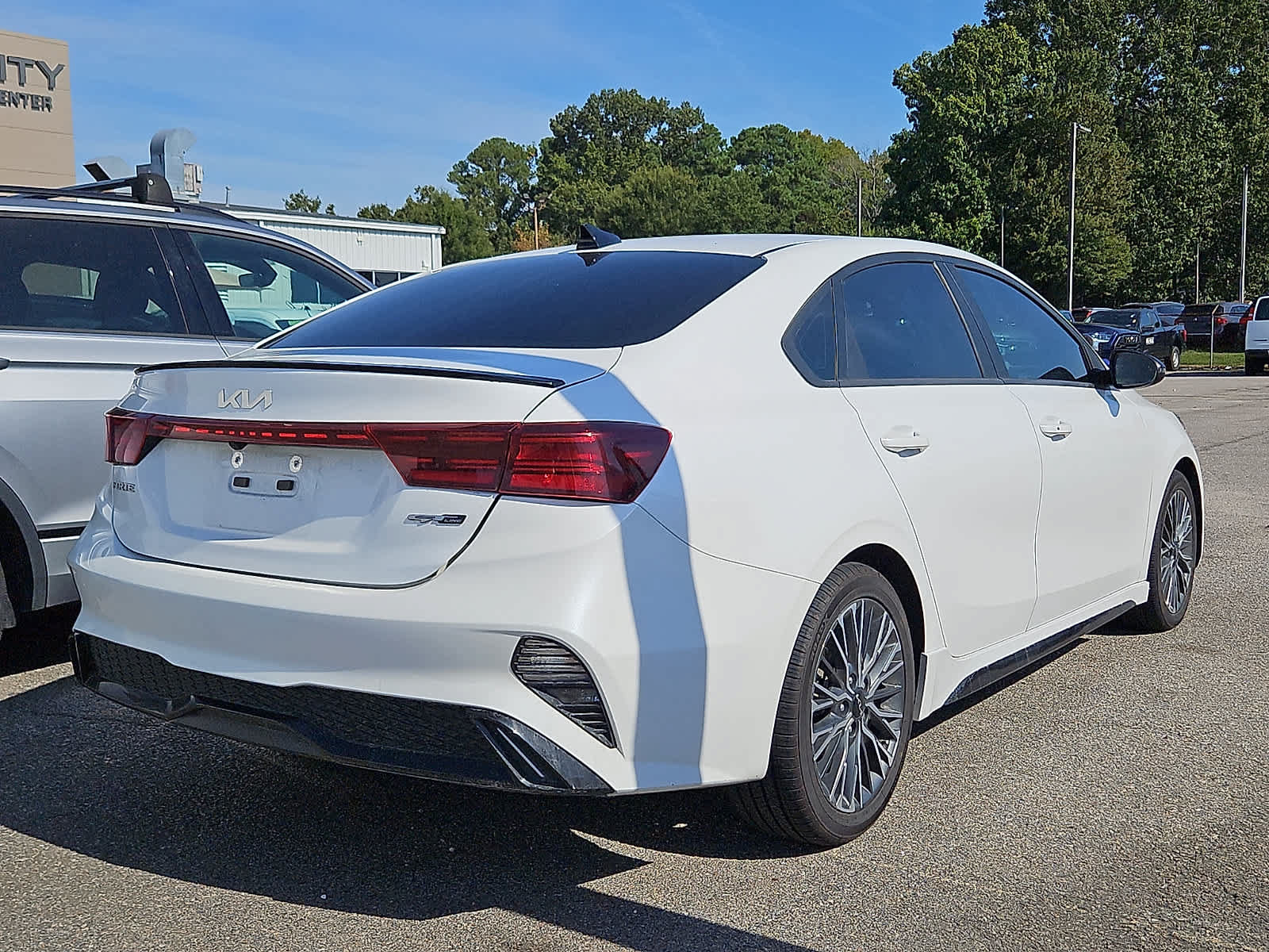 Used 2024 Kia Forte GT-Line FWD image 3