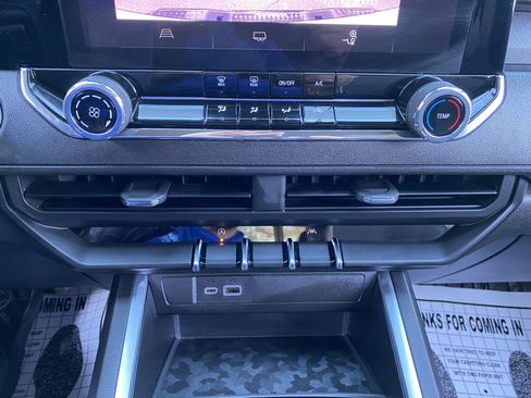 Used 2025 Chevrolet Colorado W/T w/ WT Convenience Package II image 27