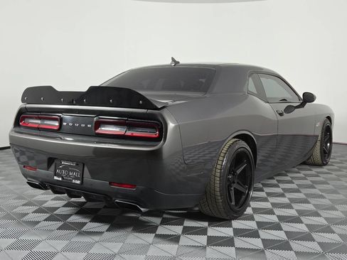 Used 2016 Dodge Challenger SRT w/ Technology Group RWD image 7
