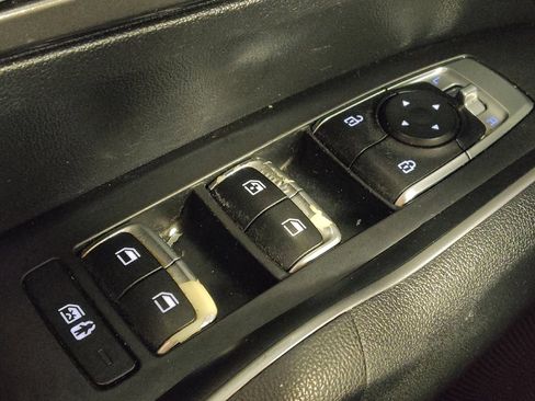 Used 2021 Kia Sorento S FWD image 27