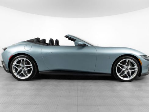 Used 2024 Ferrari Roma Spider image 9