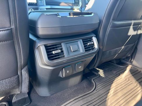 Used 2025 Ford F150 Lariat w/ Equipment Group 501A Mid image 22