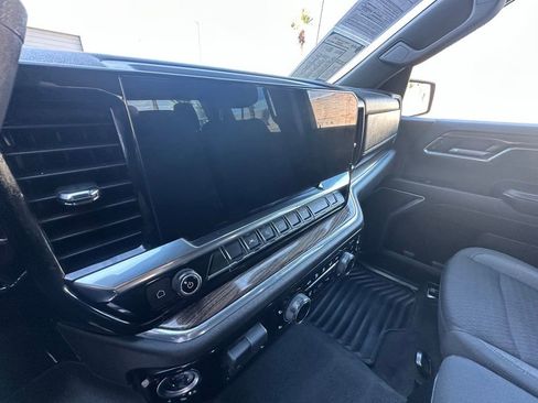 Certified 2025 Chevrolet Silverado 1500 LT AWD/4WD image 29