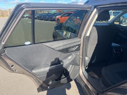 Used 2023 Subaru Outback Premium image 27