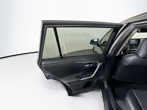 Used 2019 Toyota RAV4 Limited w/ Advanced Technology Package FWD image 27