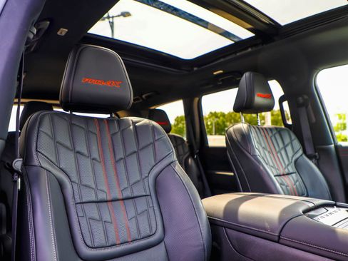 Used 2025 Nissan Armada PRO-4X w/ Pro-4X Premium Package image 20