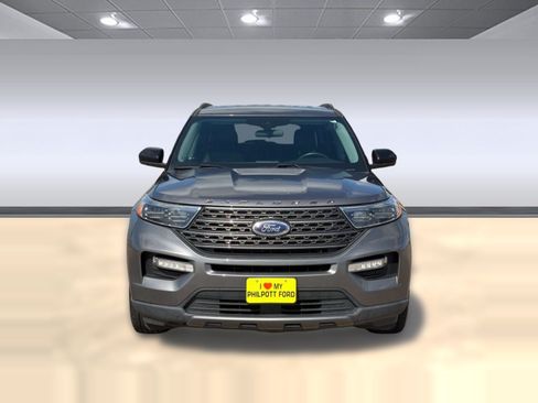 Used 2022 Ford Explorer XLT w/ Equipment Group 202A RWD image 6