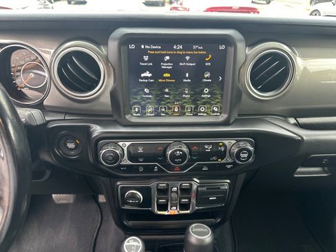 Used 2021 Jeep Gladiator Overland image 27