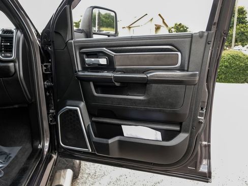 Used 2024 RAM 3500 Laramie w/ Night Edition AWD/4WD image 34