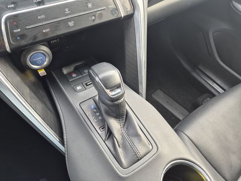Used 2021 Toyota Venza Limited w/ Advanced Technology Package AWD/4WD image 23