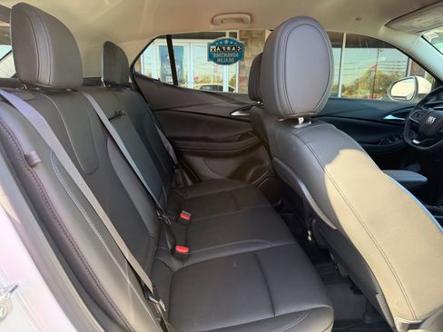 Used 2025 Buick Encore GX Sport Touring w/ Comfort Package image 19