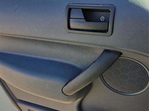 Used 2011 Ford Transit Connect XLT image 17