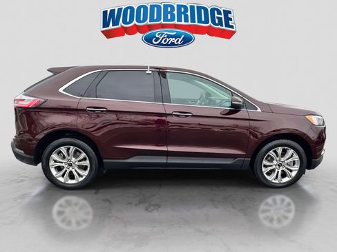 Used 2024 Ford Edge Titanium image 3