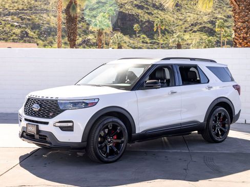 Used 2021 Ford Explorer ST w/ Equipment Group 401A image 2