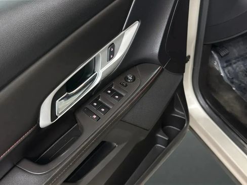 Used 2015 GMC Terrain SLE FWD image 16