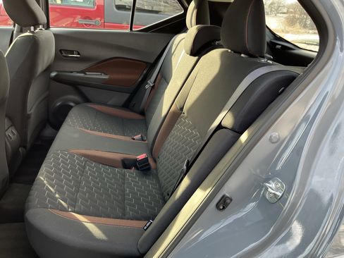 Used 2024 Nissan Kicks SR image 11