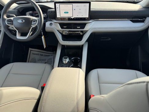 New 2026 Ford Explorer Active w/ Active Comfort Package image 7