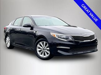 Used 2018 Kia Optima LX w/ 17" Alloy Wheels Package video 1