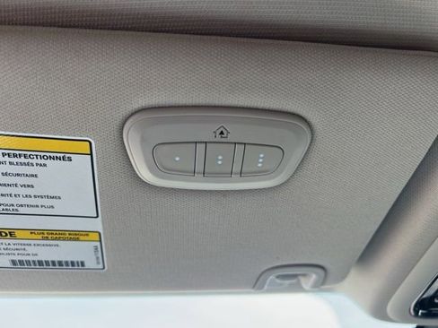 Used 2016 Jeep Cherokee Limited image 25