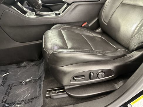 Used 2019 GMC Acadia SLT FWD image 12