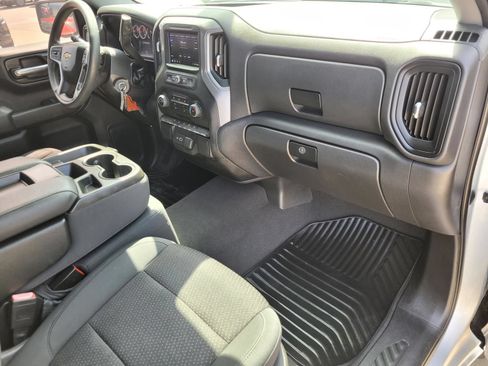 Used 2022 Chevrolet Silverado 1500 Custom w/ LPO, Dark Essentials Package RWD image 10
