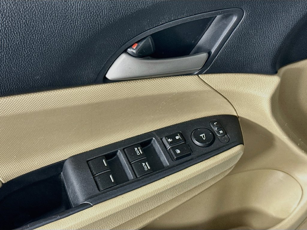 Used 2011 Honda Accord LX-P image 21