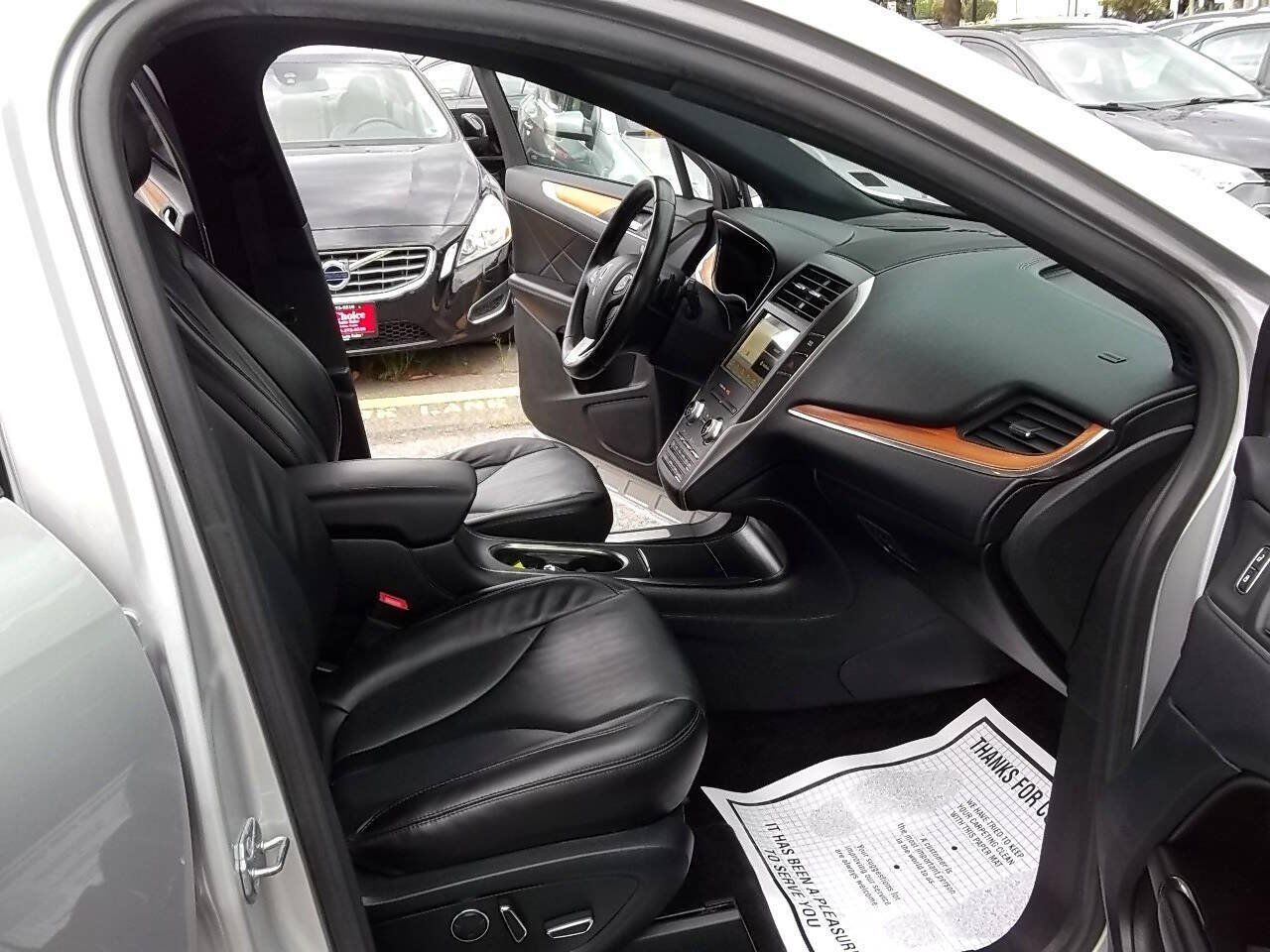 Used 2018 Lincoln MKC Select w/ Select Plus Package AWD/4WD image 10