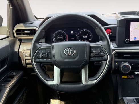 Used 2025 Toyota 4Runner TRD Off-Road AWD/4WD image 13