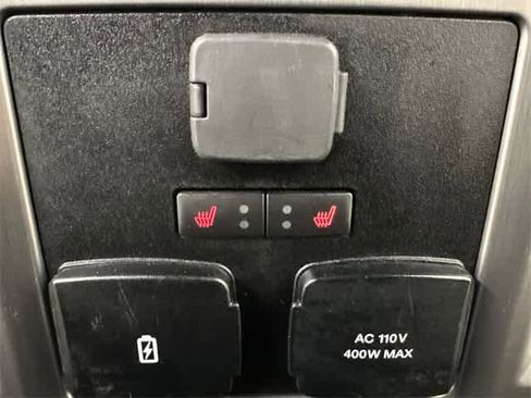 Used 2022 Ford F350 Platinum w/ FX4 Off-Road Package image 20