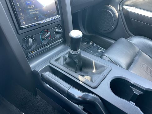 Used 2006 Ford Mustang GT image 19
