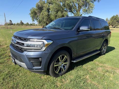 Used 2022 Ford Expedition XLT AWD/4WD image 4