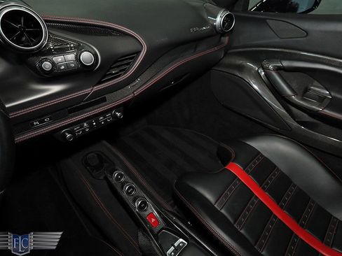 Used 2020 Ferrari F8 Tributo image 23