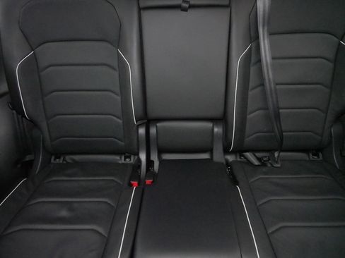 Certified 2022 Volkswagen Tiguan SEL R-Line image 13