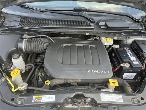 Used 2013 Dodge Grand Caravan SXT w/ Rear Park Assist Pkg FWD image 15