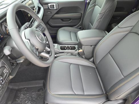 New 2026 Jeep Gladiator Sport AWD/4WD image 11