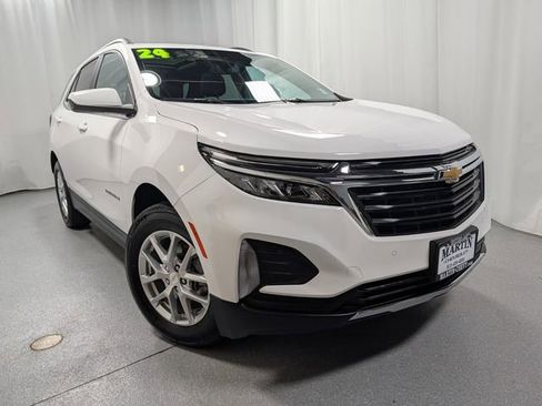 Used 2024 Chevrolet Equinox LT image 2