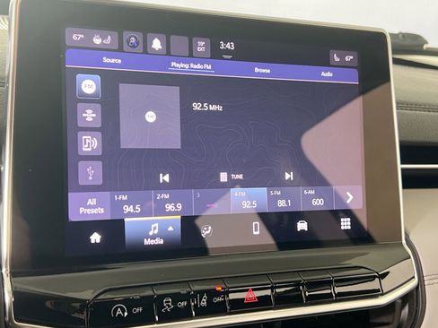 Used 2022 Jeep Compass Limited AWD/4WD image 14